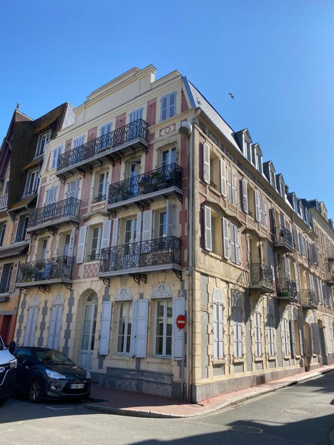 Le Petit Flaubert Apartman Trouville-sur-Mer Kültér fotó